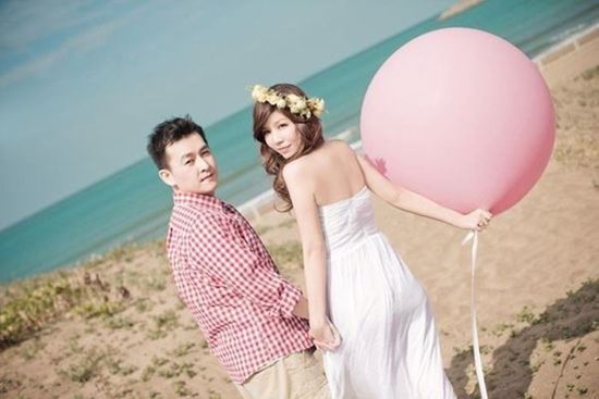 Picture of Pink Huge Giant Balloons up to 36" Wedding